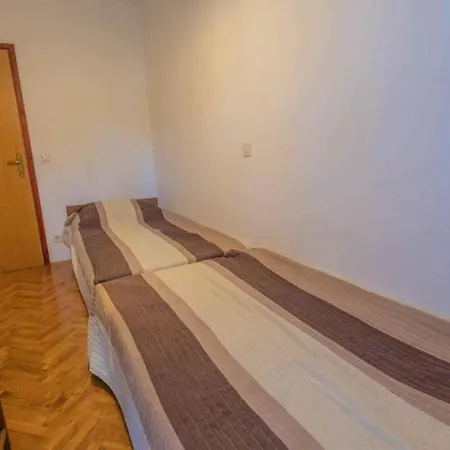In 41876 Appartement Jadranovo